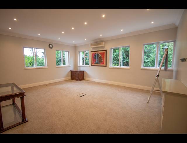 1,200M² OFFICE TO LET IN MELROSE ESTATE
